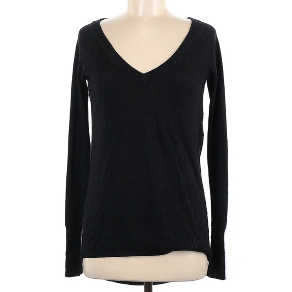 Lululemon Black Drapey Back Long Sleeve Knit Top 8 - Picture 1 of 3